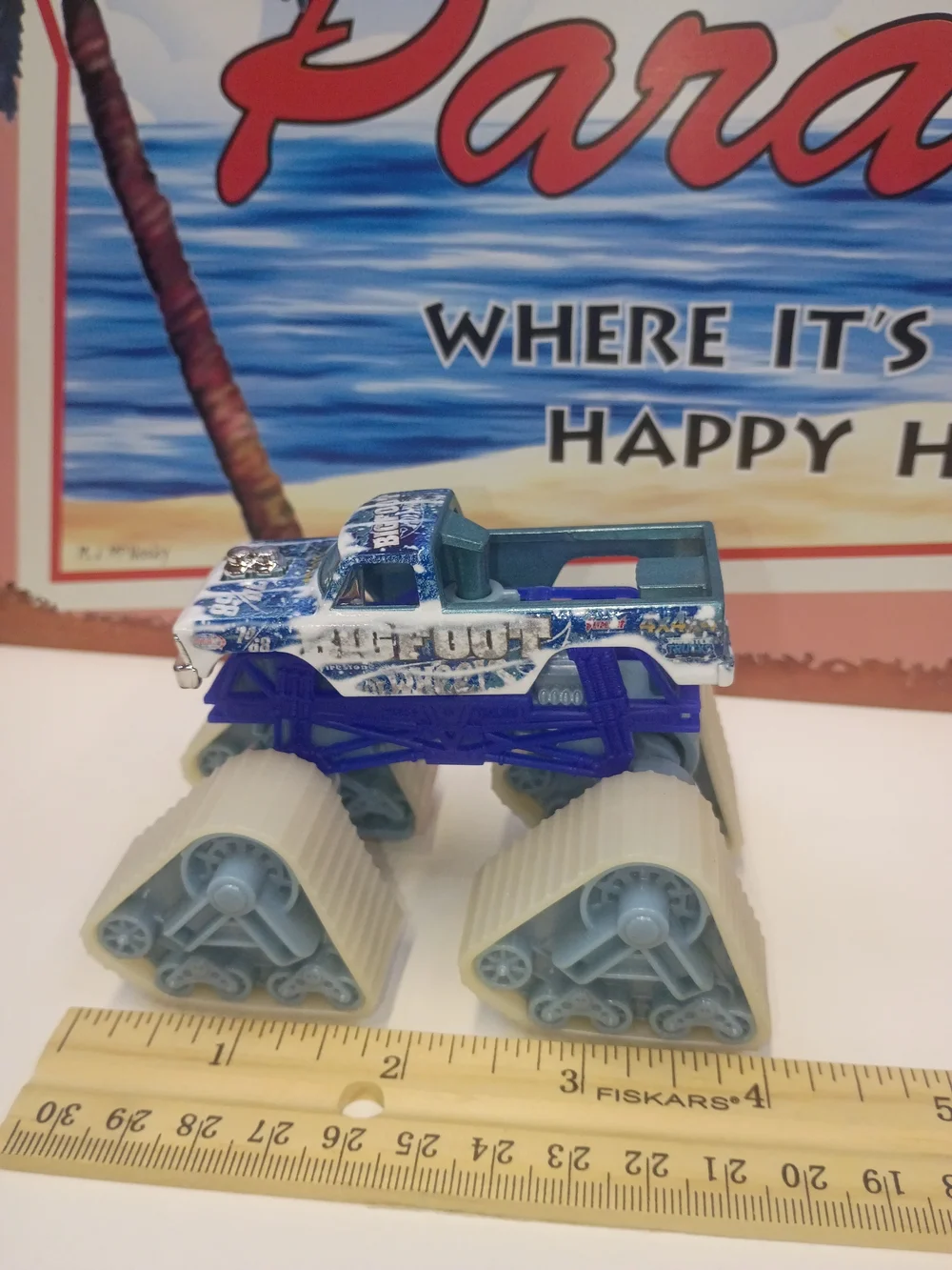 Hot Wheels Blue White Twisted Treadz Bigfoot 1:64 Scale Diecast